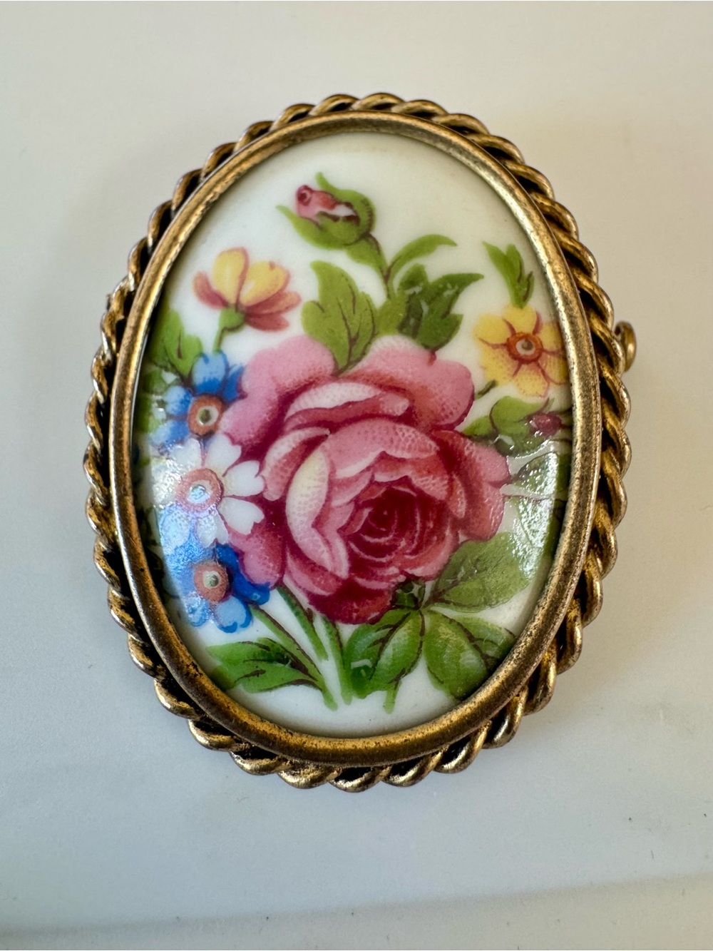 Limoges Floral Porcelain Rose Cameo Brooch in Pink and Gold